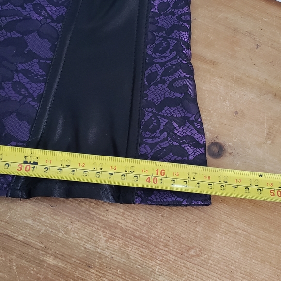 Small Purple Black Lace Print Corset Bustier Waist Trainer with Straps NWOT - Picture 5 of 11